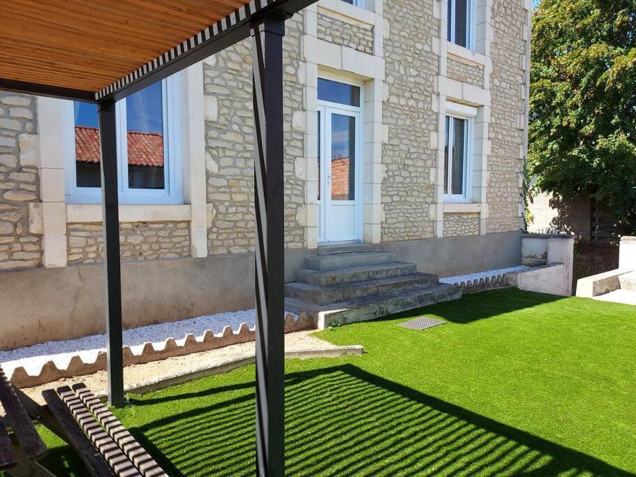 Appartement Lumineux Proche Futuroscope Jaunay-Clan Exterior photo